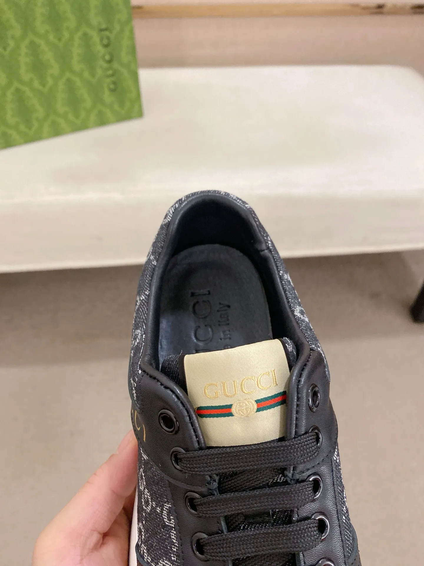 Men's clothing and shoes💰 400💰🇮🇹🇮🇹GUCCI (Gucci) top 🔍🔍 new models are on sale at the same time, the upper 🇮🇹 is imported Italian first-layer cowhide, the lining is fully imported sheepskin 💪💪, completely 1⃣️compared 1⃣️Reproduction🇮🇹💪💪, ⚠Sole: The original sole is specially provided by the original factory, the exclusive movable molded sole is super comfortable, ⚠Original factory follow-up goods, 🔍🔍high quality, you can enter and leave the counter at will, welcome to compare⚠. Code number: 38-44 (45 is custom-made and cannot be returned or exchanged)